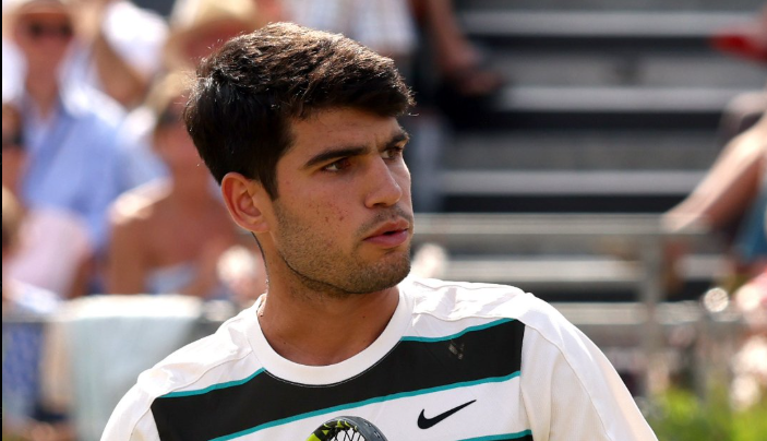 https://www.tennisactu.net/photo/news/images/ALCARAZ%20Carlos/Alcaraz%202025%20%40QueensTennis.PNG