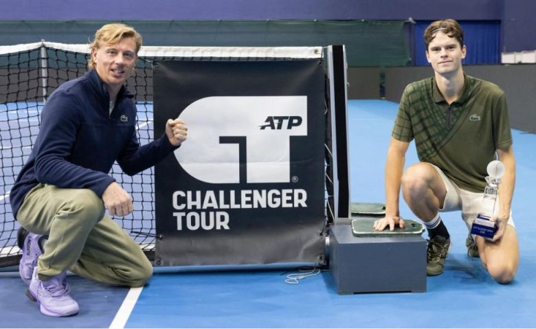 https://www.tennisactu.net/photo/news/images/BLOCKX%20Alexander/%40AlexanderBlockx%20titre%20bratislava%2025.jpg