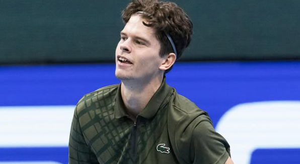 https://www.tennisactu.net/photo/news/images/BLOCKX%20Alexander/%40InstagramAlexanderBlockx%2025.png