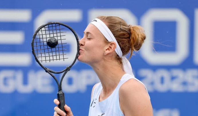 https://www.tennisactu.net/photo/news/images/BOUZKOVA%20Marie/Bouzkova%20livesportpragueopen.PNG