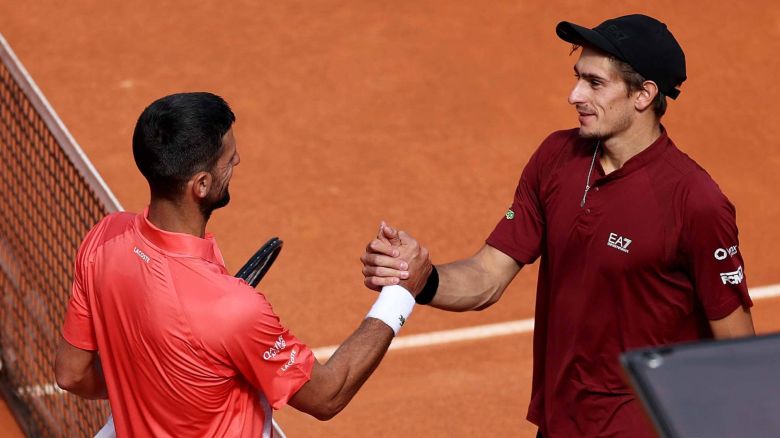 https://www.tennisactu.net/photo/news/images/DJOKOVIC%20Novak/%40ATPTour%20arnaldi%20djokovic.jpg
