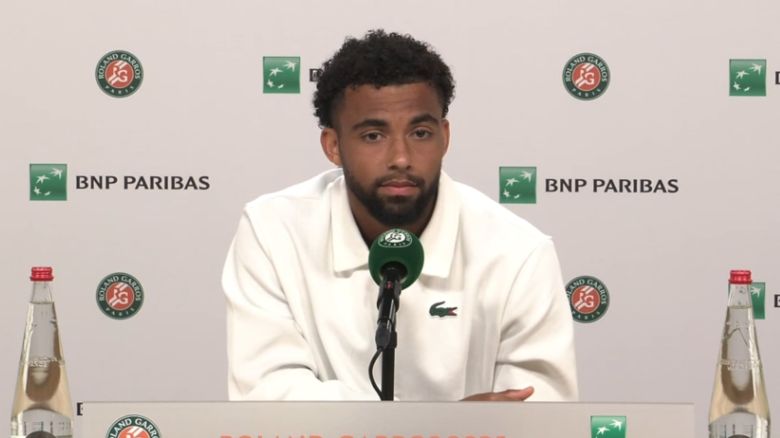 https://www.tennisactu.net/photo/news/images/FILS%20Arthur/Fils%20RG25%20%40RolandGarros.jpeg