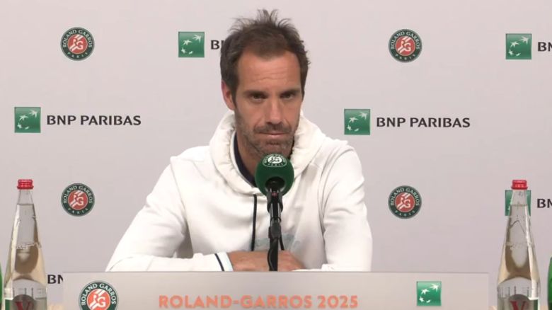 https://www.tennisactu.net/photo/news/images/GASQUET%20Richard/Gasquet%20RG25%20%40RolandGarros.jpg