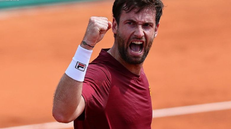 https://www.tennisactu.net/photo/news/images/HALYS%20Quentin/%40RolandGarros%20Halys%20R2%20RG25.jpg