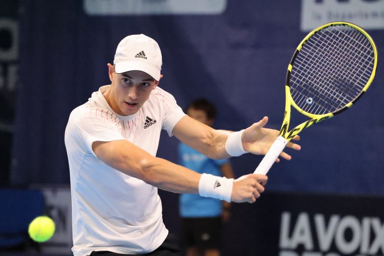 Split (CH) - Antoine Hoang stoppé en huitième de finale par Shevchenko