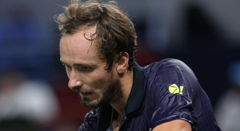 https://www.tennisactu.net/photo/news/images/MEDVEDEV%20Daniil/%40atptour%20Medvedev%20victoire%20demies%20.png