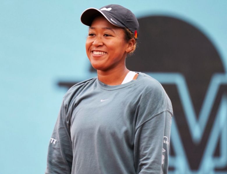 Naomi Osaka s'entraîne quelques jours après son accouchement