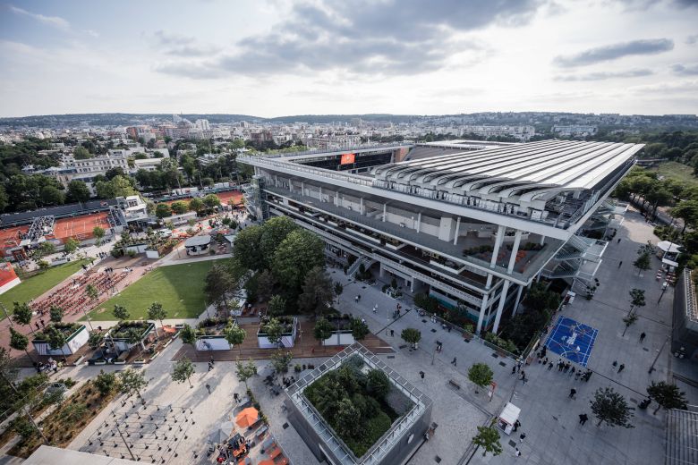 https://www.tennisactu.net/photo/news/images/ROLAND%20GARROS/%40fft%20stadium%20roland25.jpg