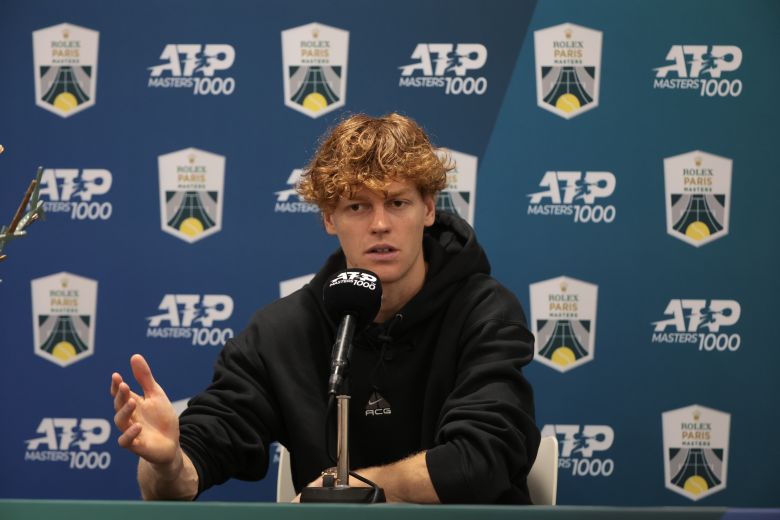 https://www.tennisactu.net/photo/news/images/SINNER%20Jannik/Jannik%20Sinner%20RolexParisMasters%202025T.JPG