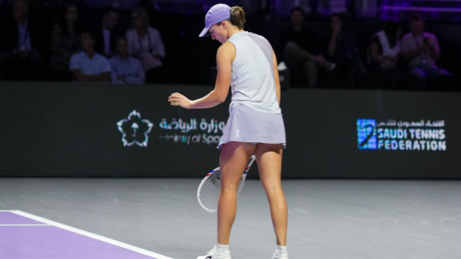 https://www.tennisactu.net/photo/news/images/SWIATEK%20Iga/Swiatek%20%40WTAFinalsRiyadh.png