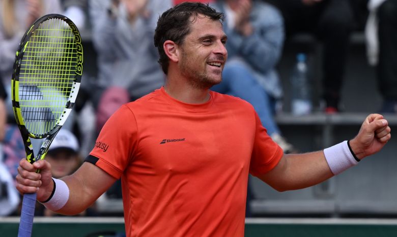 https://www.tennisactu.net/photo/news/images/TABUR%20Clement/%40fft%20tabur%20rg2025.jpeg