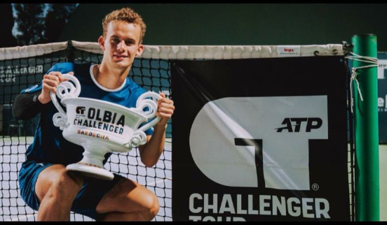 https://www.tennisactu.net/photo/news/images/VAN%20ASSCHE%20Luca/%40olbiatennischallenger%2025.jpg