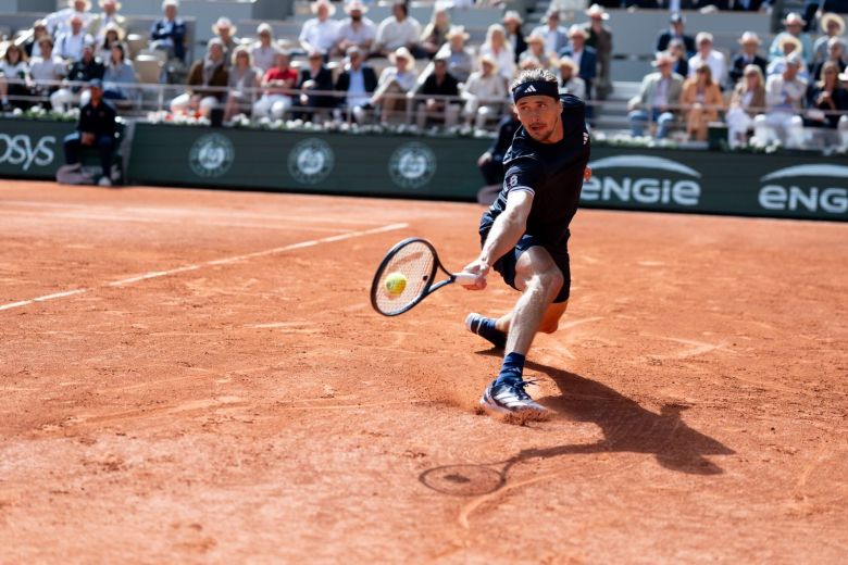 https://www.tennisactu.net/photo/news/images/ZVEREV%20Alexander/%40PhotoginieVirginieBouyer%20Zverev%20df2026%202.jpg