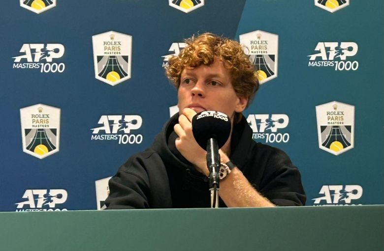 https://www.tennisactu.net/photo/news/images/ZVEREV%20Alexander/%40tennisactu%20sinner%20rpm25.jpg
